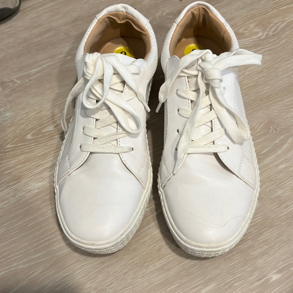 Steve Madden like new white tennis shoes sneakers